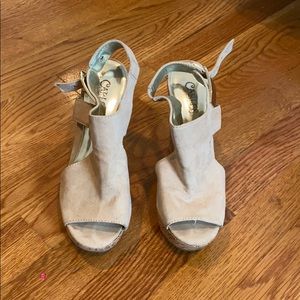 Carlos by Carlos Santana Wedges
